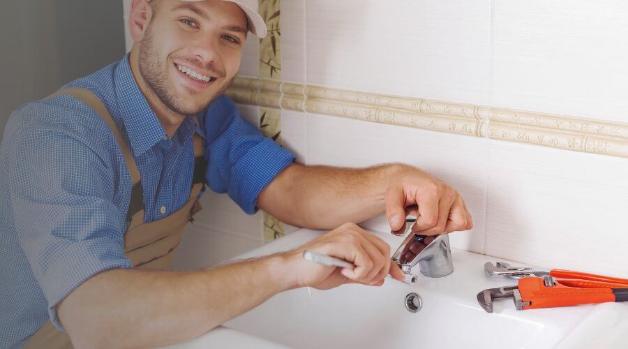 Expert burst pipe repair services in Kewaunee, WI